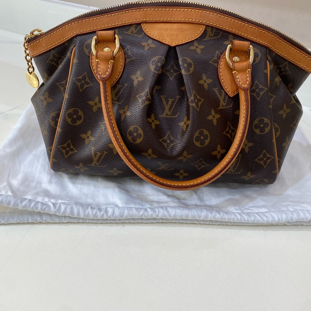Authentic Louis Vuitton Tivoli PM Monogram - Picture 2 of 13